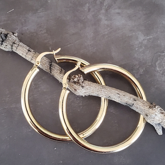 Tahari Jewelry - Tahari Thick Polished Gold Hoops Hoop Earrings NWT